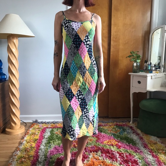 RIXO Patchwork Patterned Sleeveless Diamond Midi Shift Dress - Picture 7 of 10